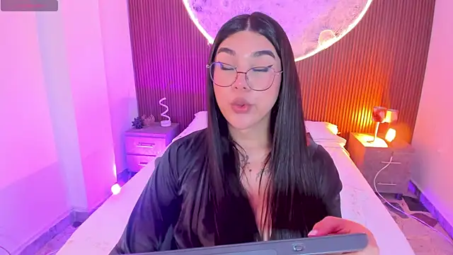 Chat +18 de RoseCassie ao vivo