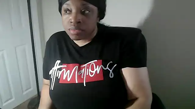 Sexymona1218's Live XXX Chat