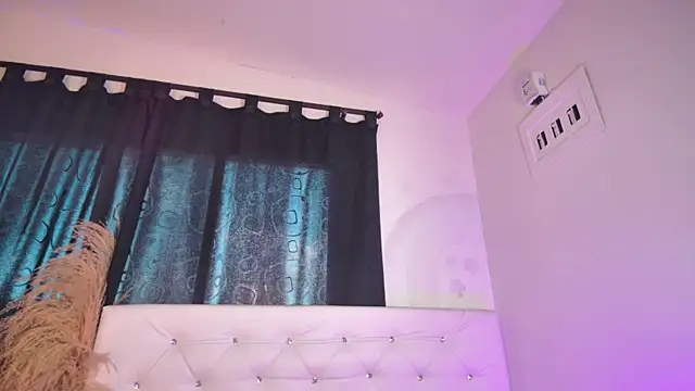 tatixxxvega XXX чат на живо