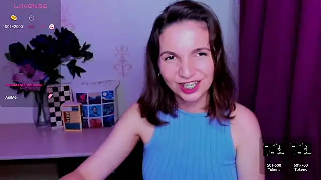 Chat XXX ao vivo de KindHazelHere_