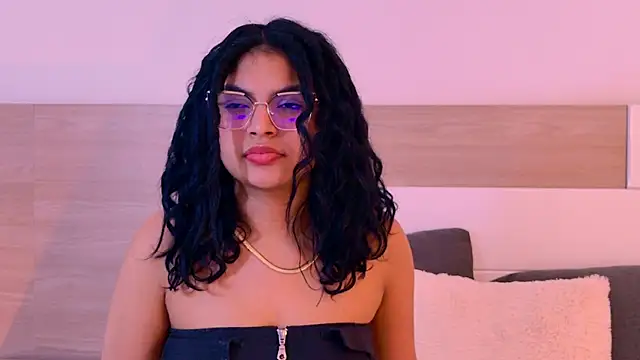 MelodyAlvarez 现场XXX聊天