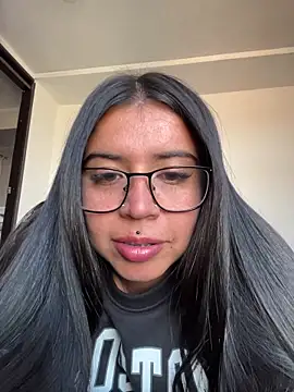 Chat +18 de Devilsweet17 ao vivo