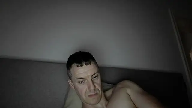ploki2180 Live XXX-Chat
