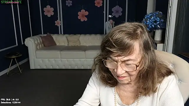 Chat XXX en directo de Betty_Brick