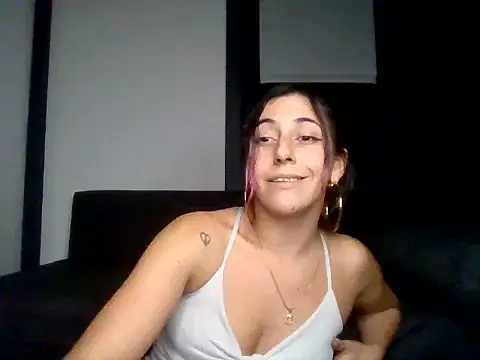 LatinDolliee Webcam show
