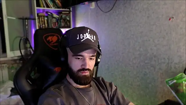 _Serious_Man Chat XXX live