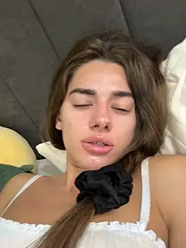 Marta--jess Adlı Modelin Canlı XXX Sohbeti