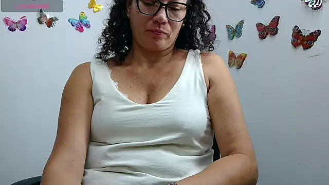 TifanyQueen_: απευθείας συνομιλία ΧΧΧ