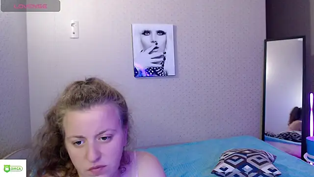 girlshyyy Live XXX-Chat
