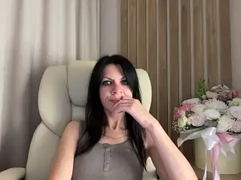 Czat XXX na żywo – InjaAtHome