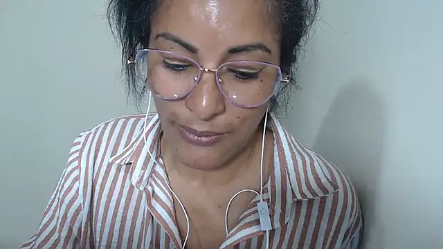 kateleyagrey's Live XXX Chat