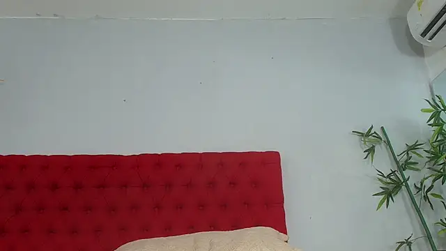 cristina_aznar1: απευθείας συνομιλία ΧΧΧ