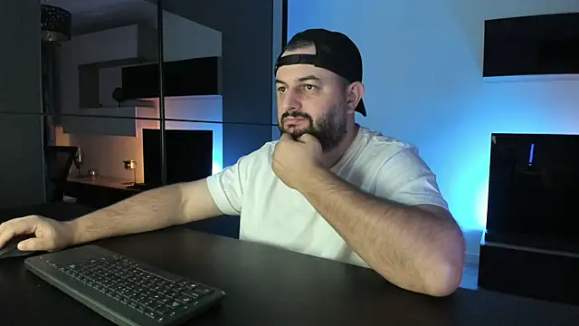Živý XXX chat DravenPeak