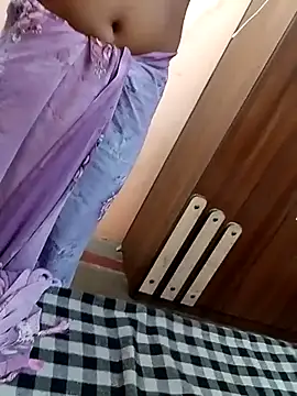 monarani5986 Adlı Modelin Canlı XXX Sohbeti