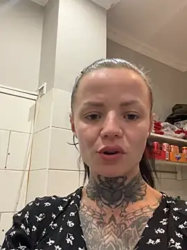 SkinnyLilly Webcam show