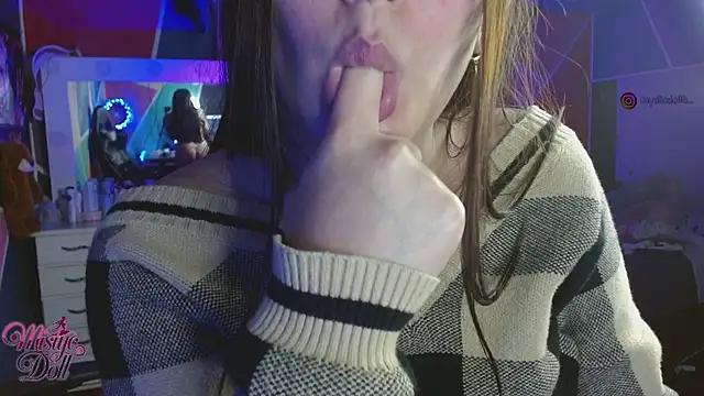 Živý XXX chat Mysticdooll69