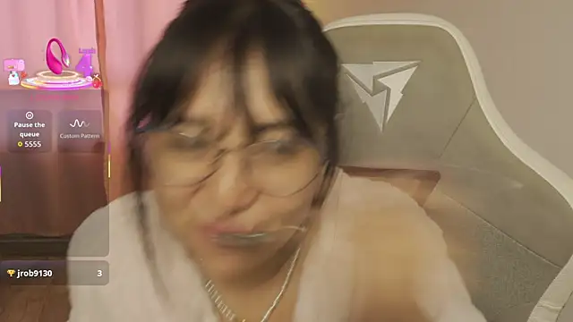 EmmitaGarcia Chat XXX live