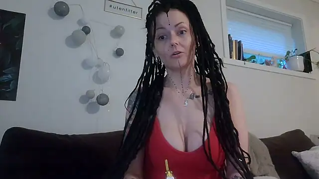 Chat XXX en directo de LillithVice