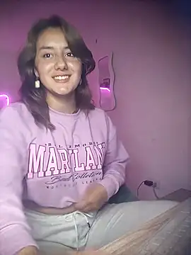 LuisaLean Chat XXX live
