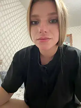 adel_secret – Naživo XXX chat