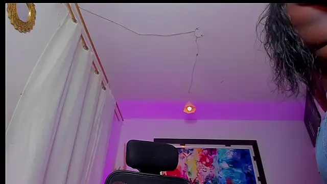 Chat +18 de Scarlett_811 ao vivo