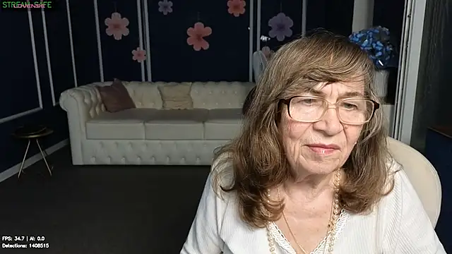 XXX chat uživo modela Betty_Brick