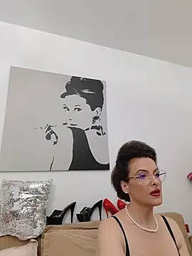 RebeccaNoble Chat XXX live