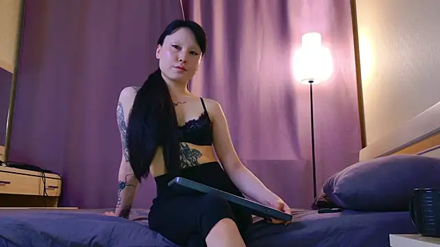 PurpleD1va's Live XXX Chat