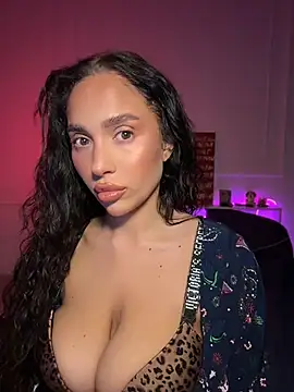 Chat XXX ao vivo de CardiSweetBaby