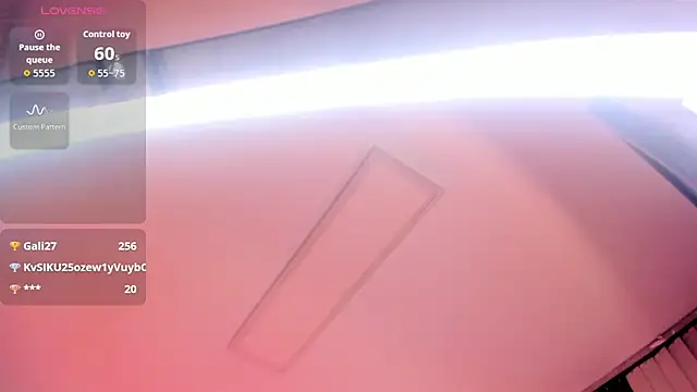 צ'אט XXX בשידור חי של Isabella_ev