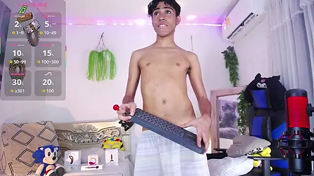 huge_armoundのライブXXXチャット