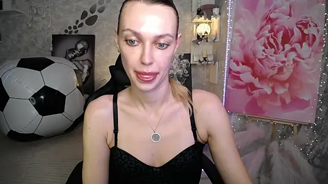 Chatroom XXX en direct de NickyAdamidi
