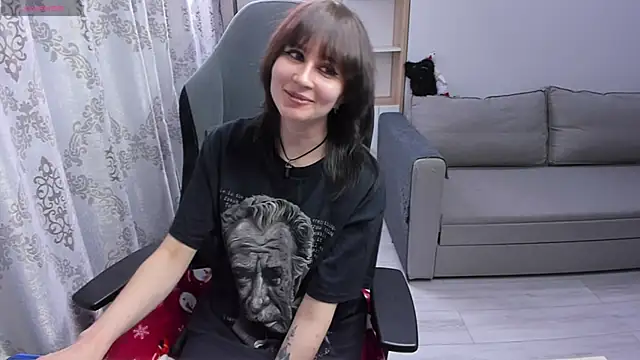 Онлайн чат XXX MistyDark