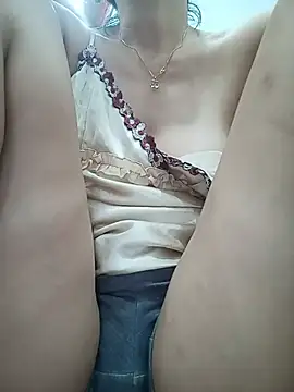 צ'אט XXX בשידור חי של July-Asian