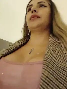 Chat +18 de Cata_city1106 ao vivo