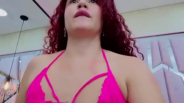 Chat +18 de ThaliaCross ao vivo