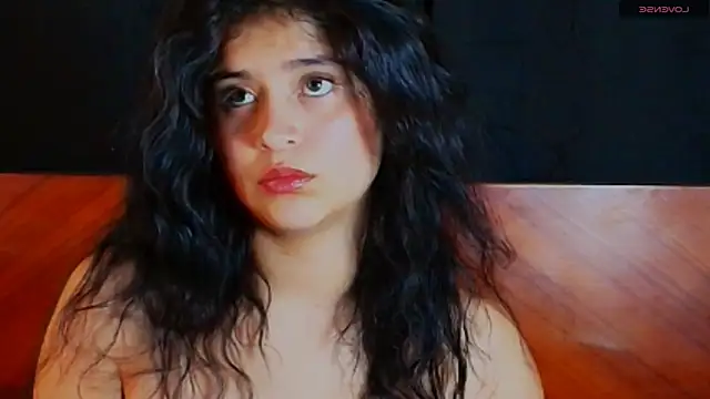 hannaa_cute Adlı Modelin Canlı XXX Sohbeti