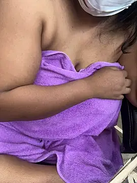 XXX chat uživo modela Hansi_hot