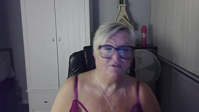 Chat XXX en directo de BridgetBlueEyes