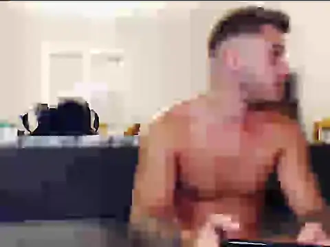 Chatroom XXX en direct de Elkafit28
