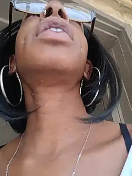 Jasmine_FullsShine XXX чат на живо