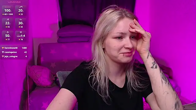 Chatroom XXX en direct de CherryNight6