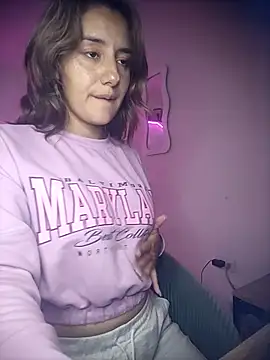 LuisaLean Adlı Modelin Canlı XXX Sohbeti