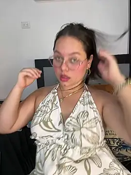 Chatroom XXX en direct de Sarita_21