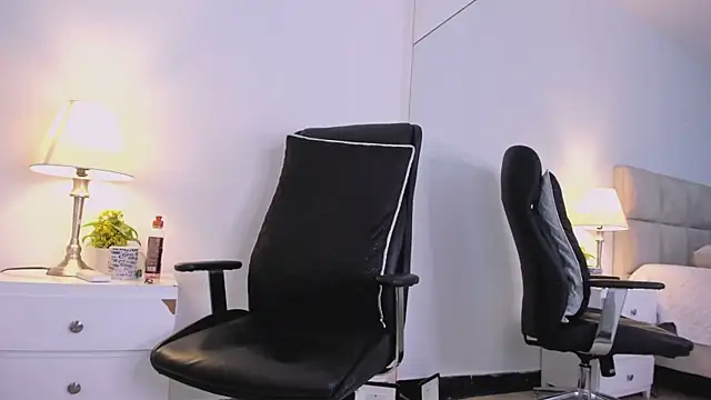 Chriss_Diamond Live XXX-Chat