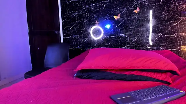 Chat +18 de Adrian_Wolf ao vivo
