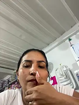 LuzDream live XXX chat