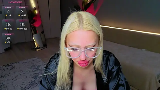 Luna_Beverly Chat XXX in diretta