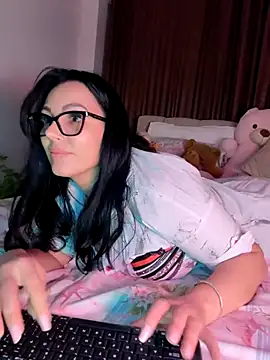 ReiyaRey Adlı Modelin Canlı XXX Sohbeti