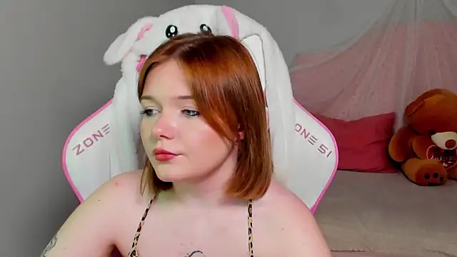 Chat XXX en directo de ElinaVale